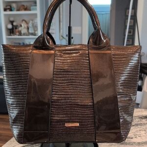 Glossy Textured Tote Bag in Dark Brown